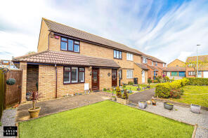 9, Melrose Close, Southsea PO4 8EZ