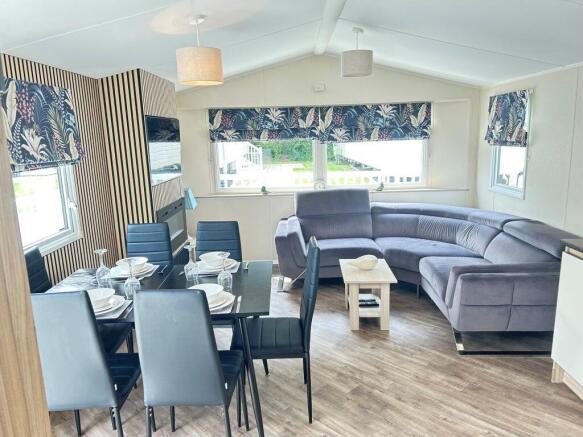 Willerby Minster 2016 Car0058226 140540504.jpeg