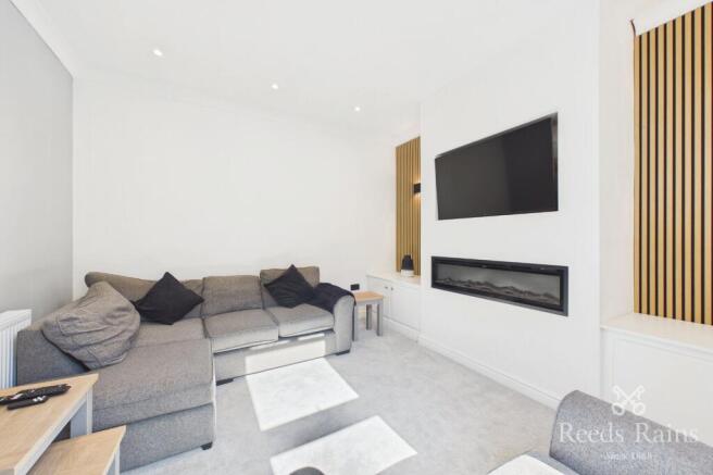 2 bed Terraced to rent Image 7