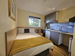 110, Connaught Road, Reading RG30 2UF