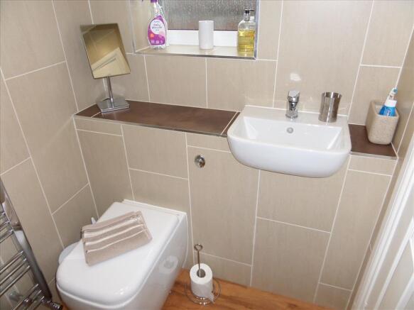 EN SUITE