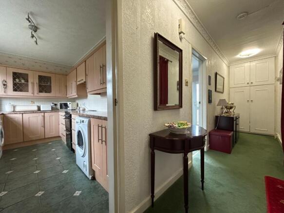 2 bed Apartment for sale Image 12