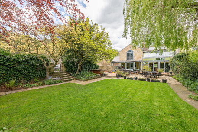 4 bed Cottage for sale Image 4