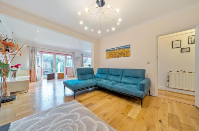 1401206-8-696f5cb...