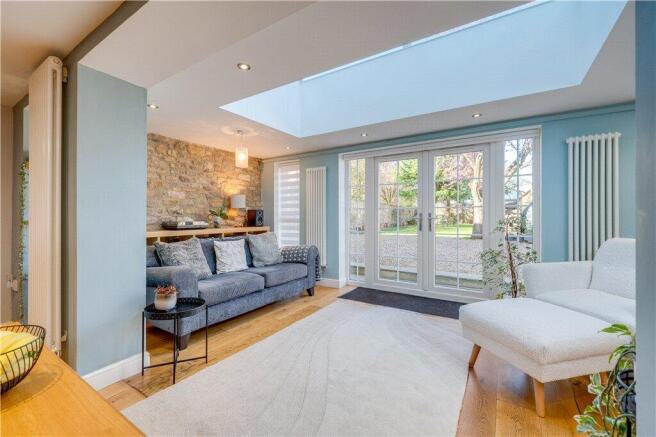 4 bed Detached for sale Image 4