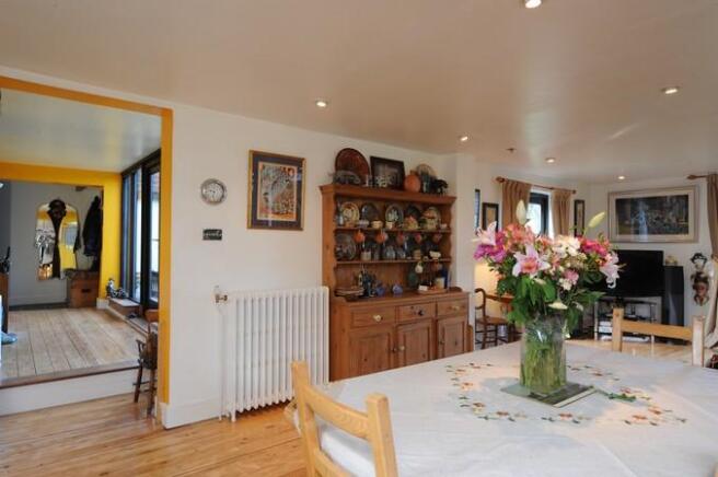 kitchen 4.jpg