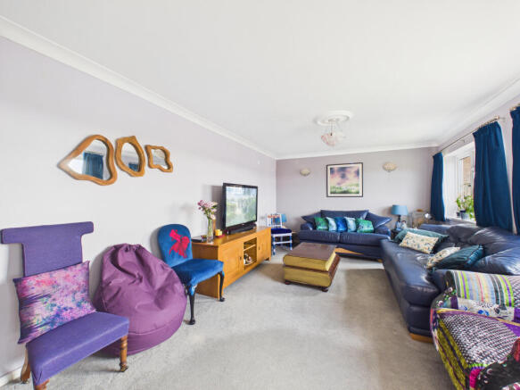 CAM02536G0-PR0077-STILL003