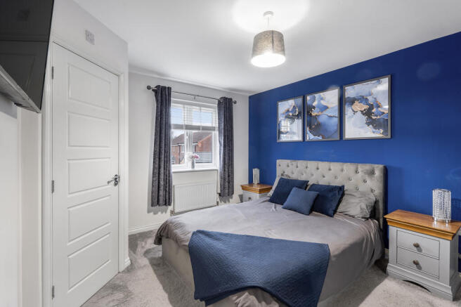 4 bed House for sale Image 5