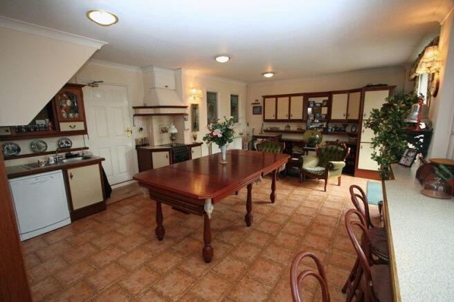 Family room/kitchen