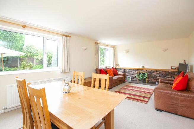 Lounge/Dinning Room