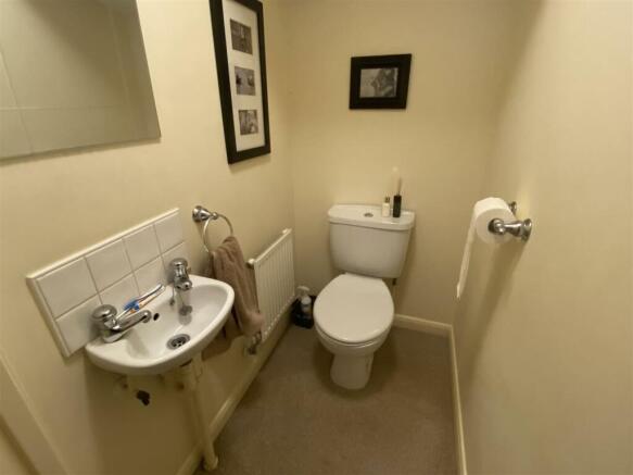 Guest Cloaks/WC
