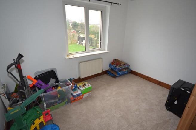 BEDROOM 2