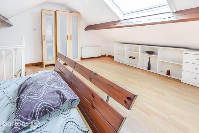 3 bed Semi-Detached for sale Image 9