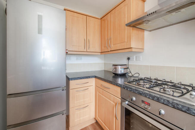 2 bed Town House for sale Image 8