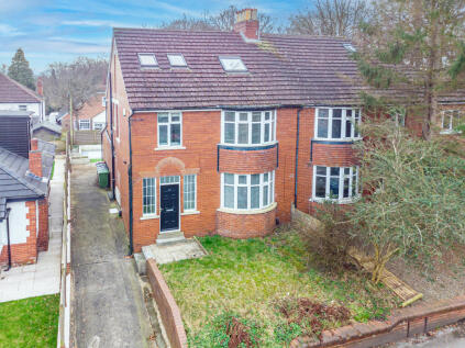 Church Wood Avenue, Leeds, LS16