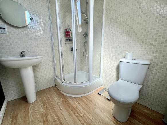 3 bed Town House to rent Image 11
