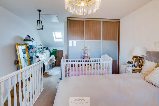 3 bed Semi-Detached for sale Image 11