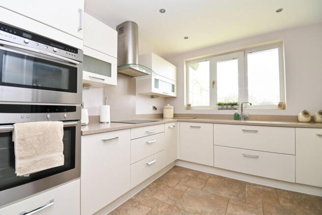 3 bed Detached for sale Image 8