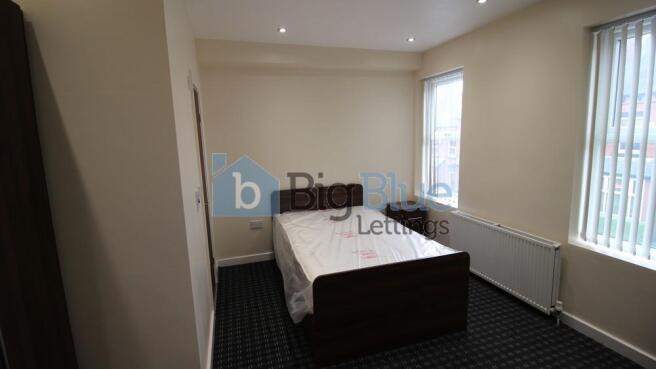 6 bed Terraced to rent Image 8