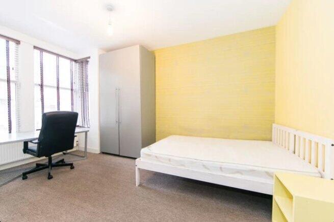 6 bed House Share to rent Image 6