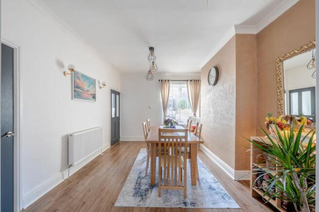 3 bed Terraced for sale Image 8