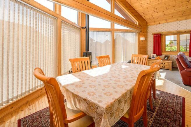 Dining Space-3.jpg