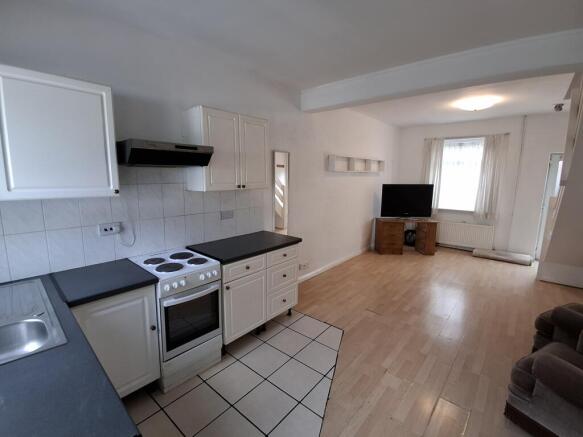 Kitchen / living