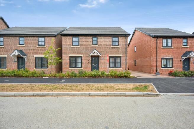 4 bed Detached for sale Image 5