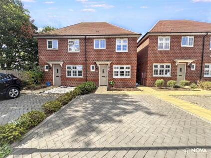 Armstrong Road, Luton