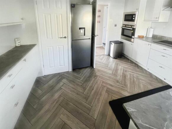 Kitchen 2