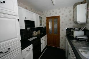 Kitchen photo 2