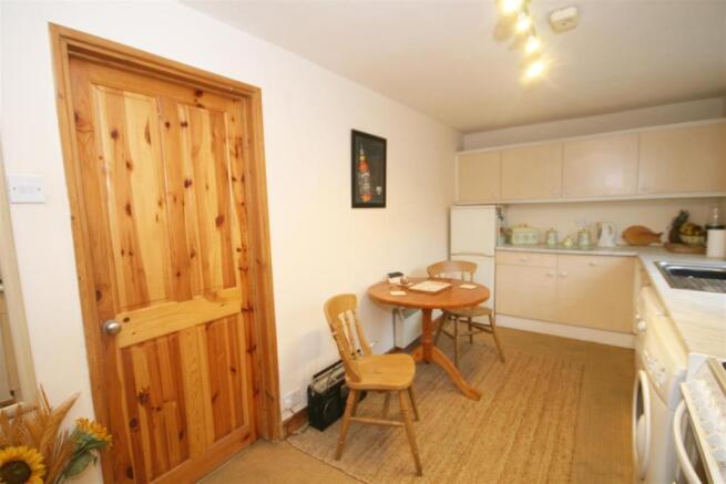 dining kitchen 3.JPG