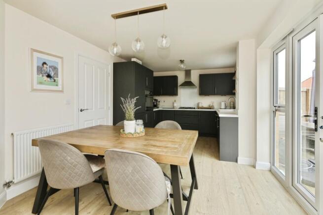 4 bed Detached for sale Image 5
