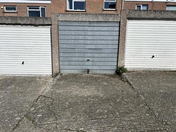 garage 3.jpg