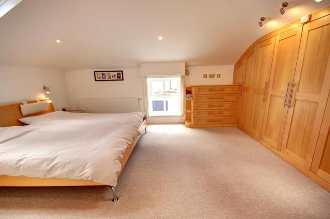 2 bed Detached for sale Image 9