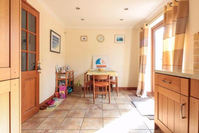 Kitchen/Dining...
