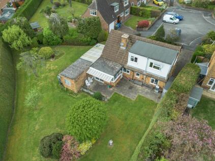 Hendons Way, Holyport