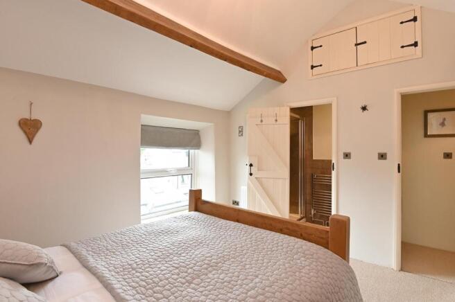 BEDROOM.jpg