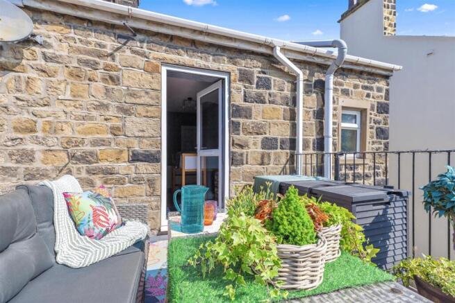 3 bed End of Terrace for sale Image 2