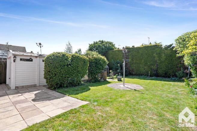 Rosefield Crescent, Tewkesbury photo 4