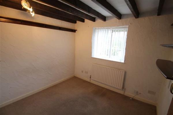 Bedroom/Dining Room