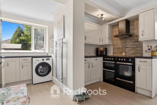 2 bed Semi-Detached for sale Image 9