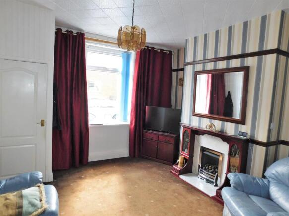 2 bed Terraced for sale Image 2