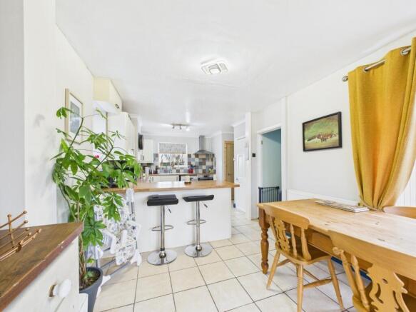 Kitchen/Dining Area