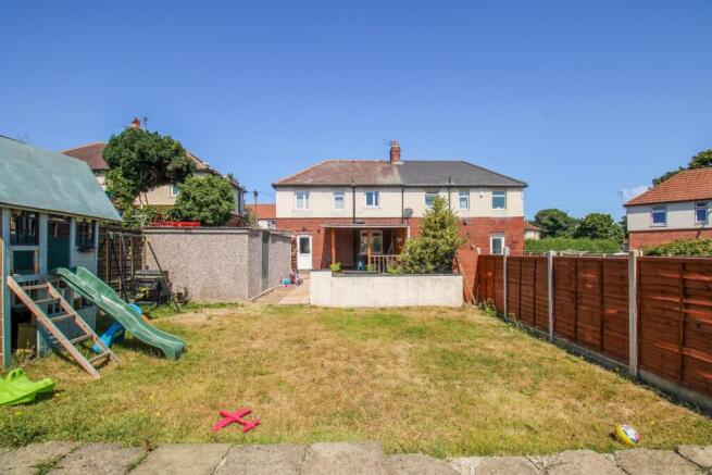 3 bed Semi-Detached for sale Image 10