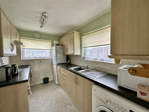 Kitchen: