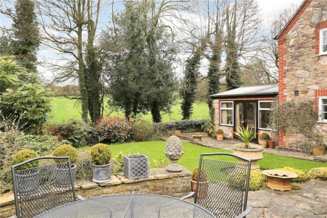 Patio & Garden