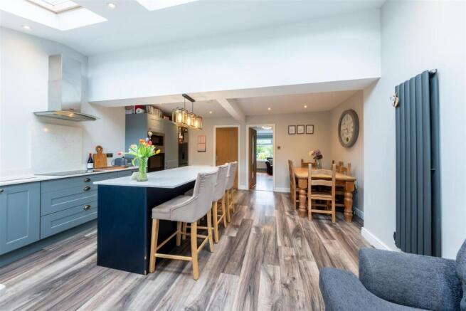 84 Ringway-009.jpg