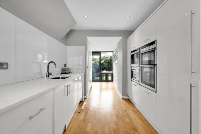 Kitchen (2)