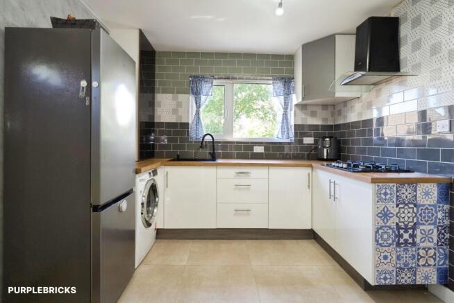 2 bed Semi-Detached for sale Image 6